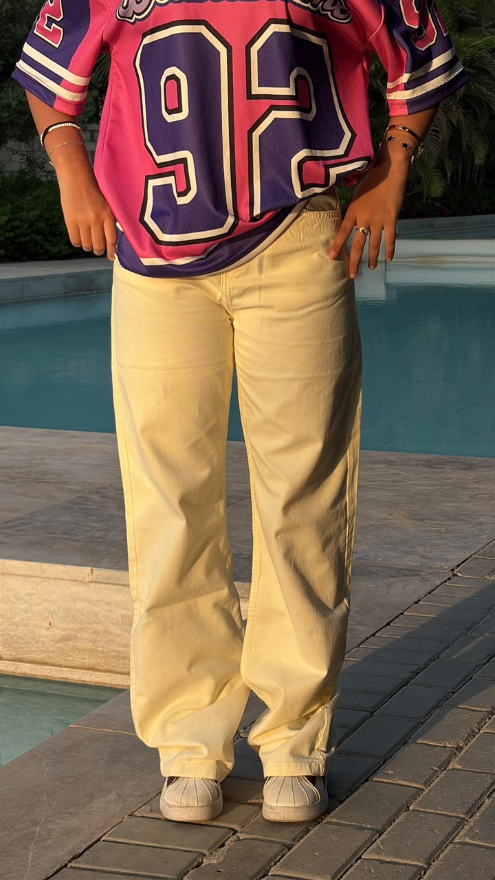 Butter Yellow Relaxed-Fit Jeans | EVO